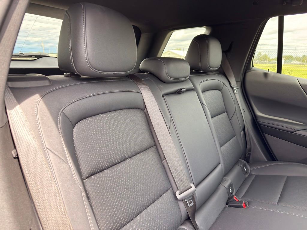 Used 2025 Chevrolet Equinox LT w/ Convenience Package II AWD/4WD image 34