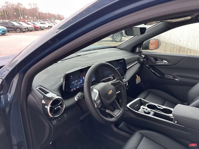 New 2026 Chevrolet Equinox LT w/ Convenience Package II AWD/4WD image 11