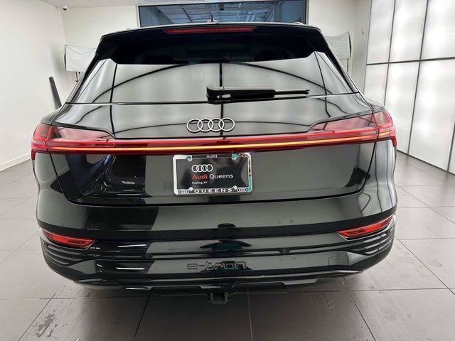 Used 2024 Audi Q8 e-tron Premium Plus w/ Premium Plus Package AWD/4WD image 3