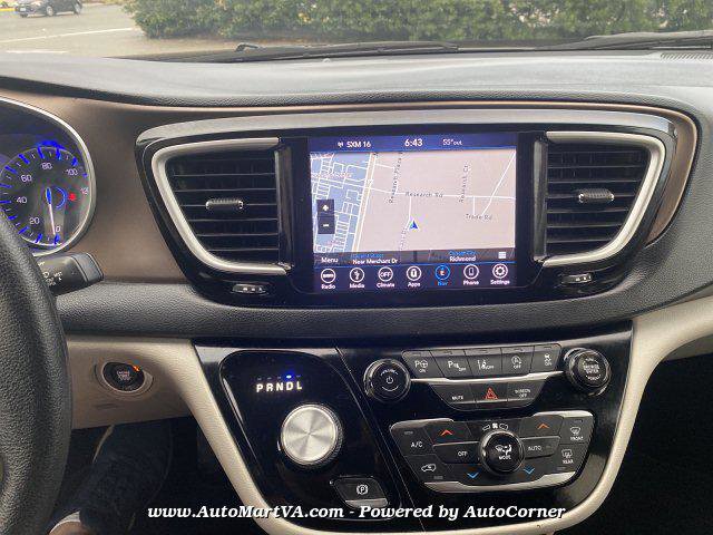 Used 2019 Chrysler Pacifica Touring Plus w/ Advanced Safetytec Group image 23