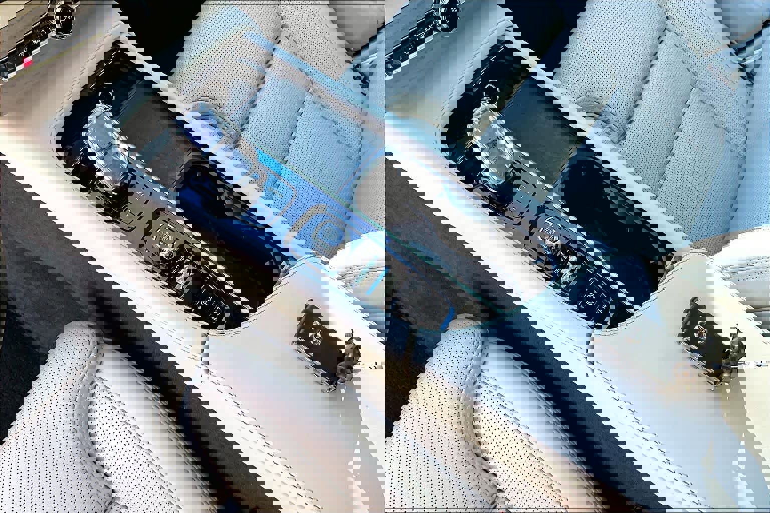 Used 2021 Volvo XC90 T8 Inscription w/ Lounge Package image 17