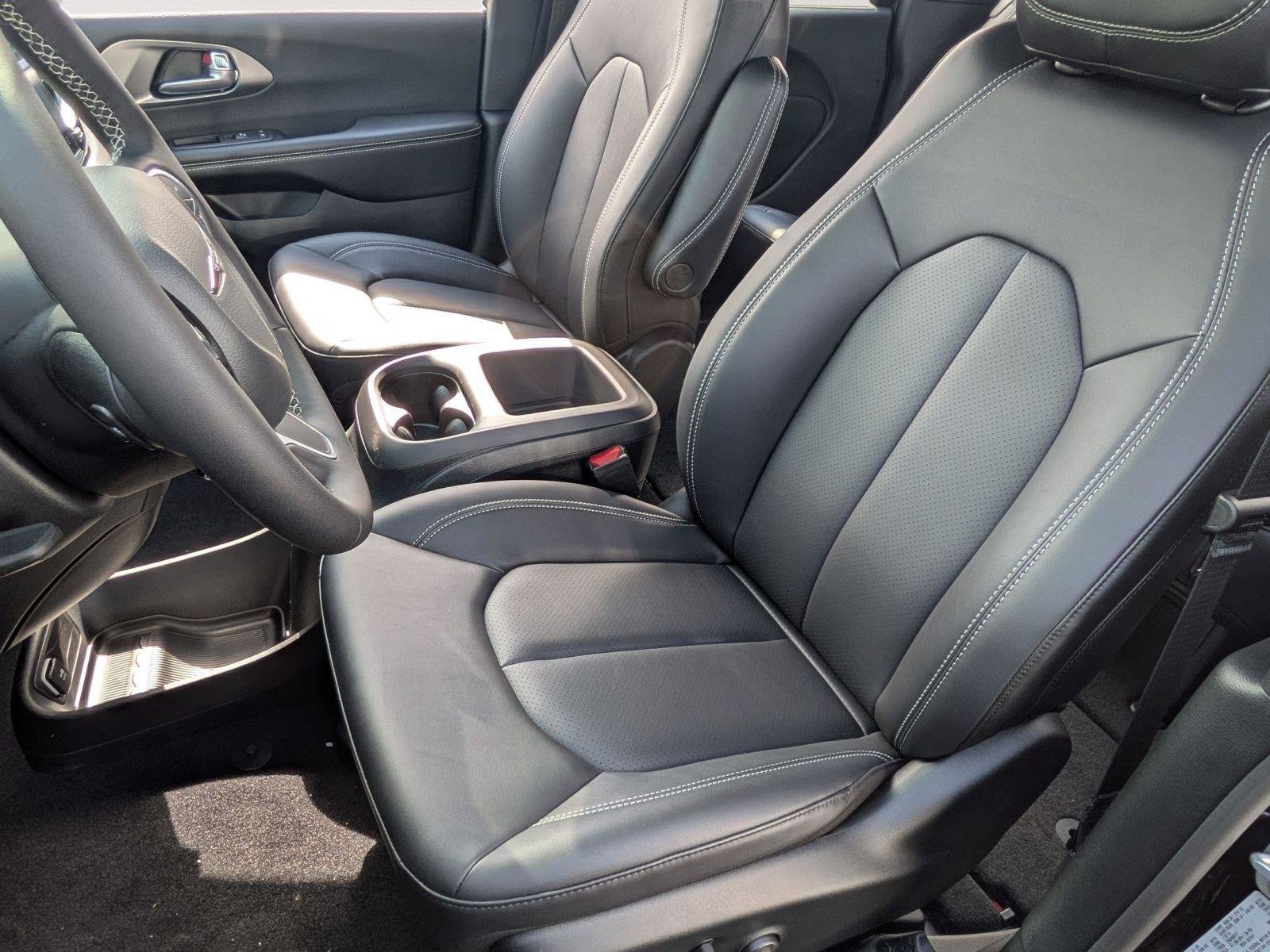 New 2026 Chrysler Voyager LX FWD image 14