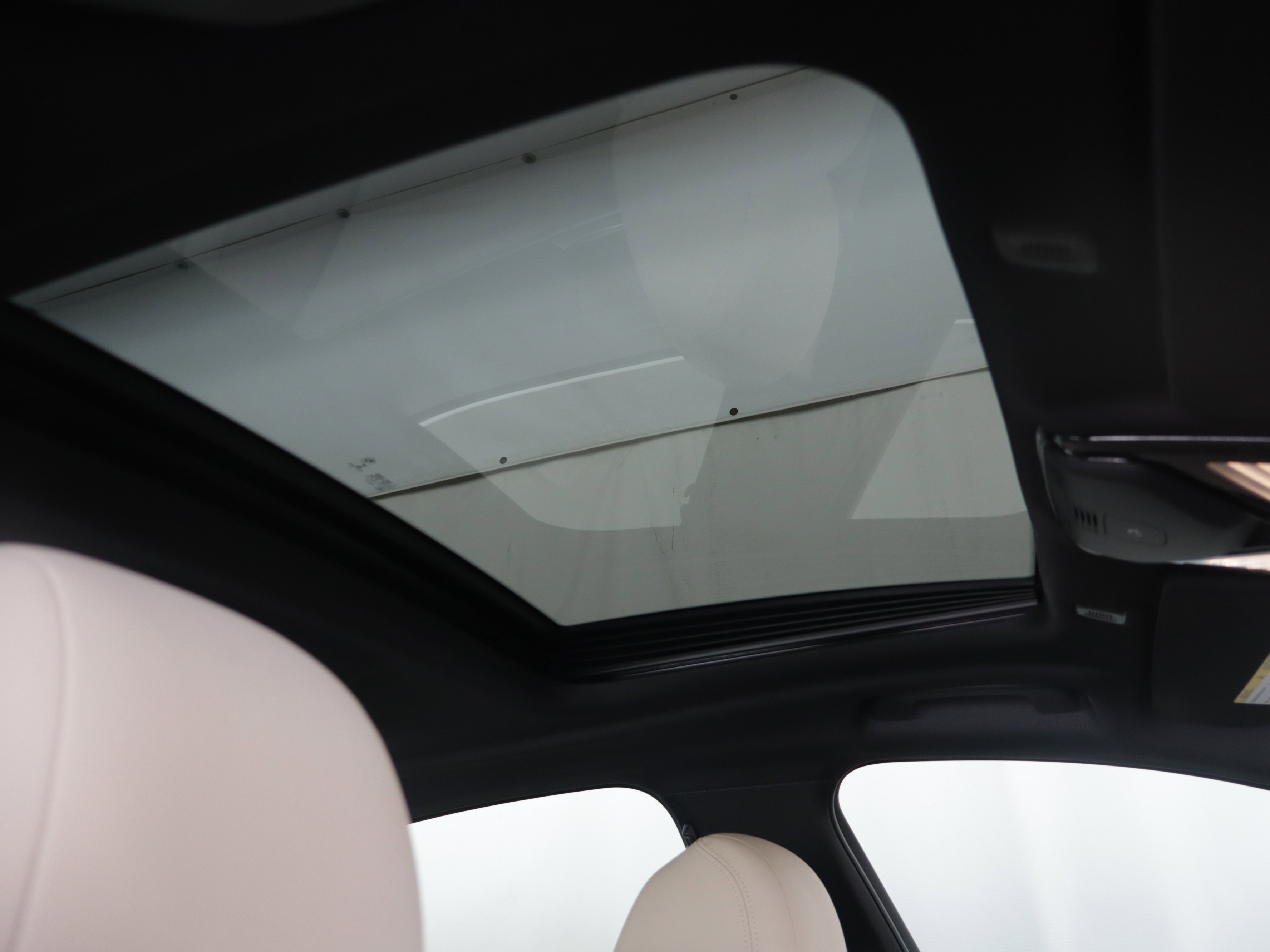 Used 2019 BMW 530i xDrive w/ Convenience Package image 3