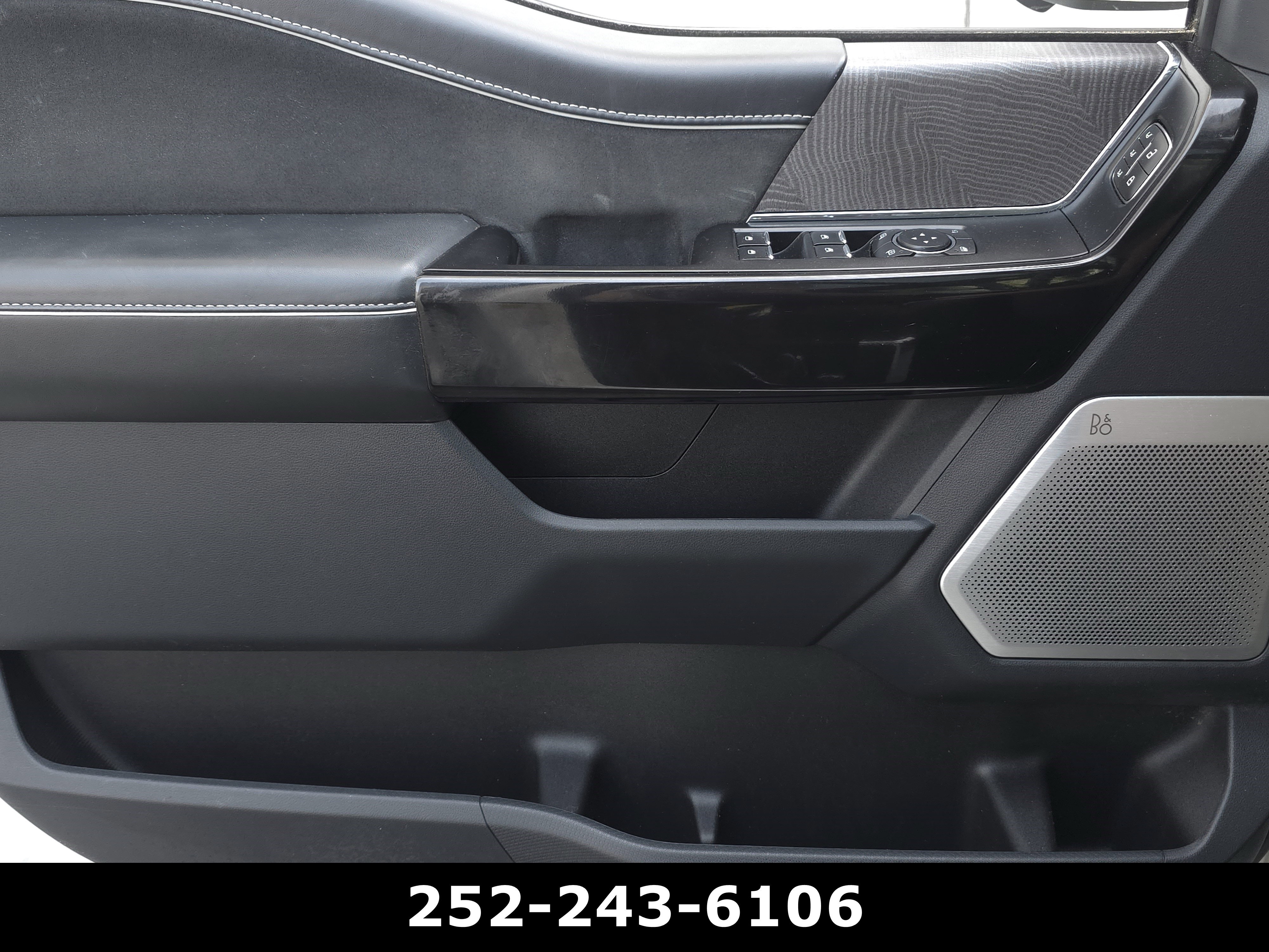 Used 2022 Ford F150 Lightning Platinum AWD/4WD image 32