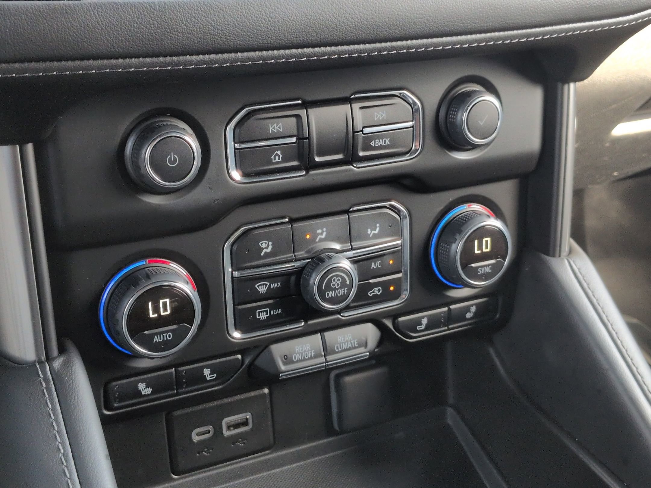 Used 2024 Chevrolet Tahoe LT RWD image 26