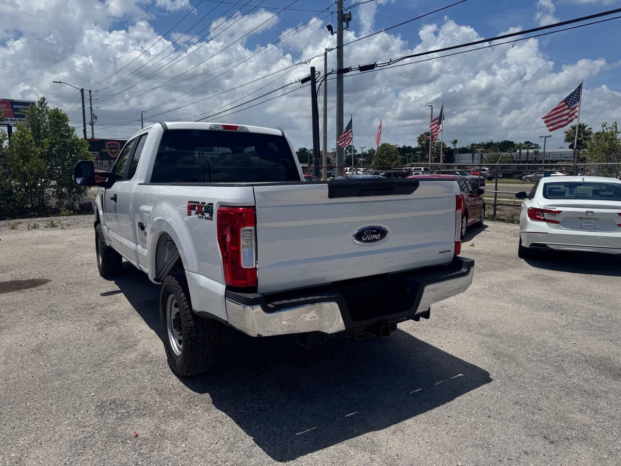 Used 2017 Ford F250 XL w/ Power Equipment Group AWD/4WD image 18