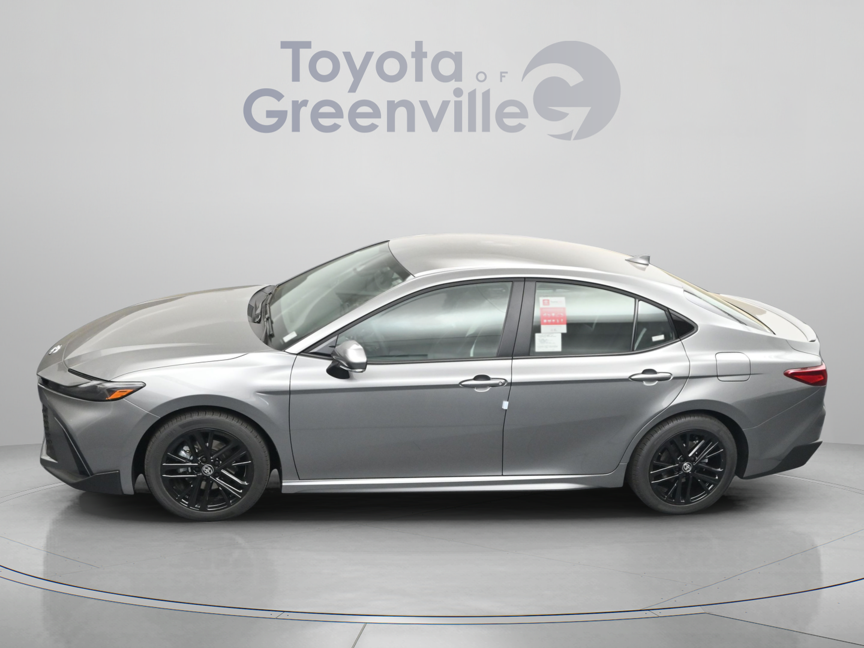 New 2026 Toyota Camry SE FWD image 4