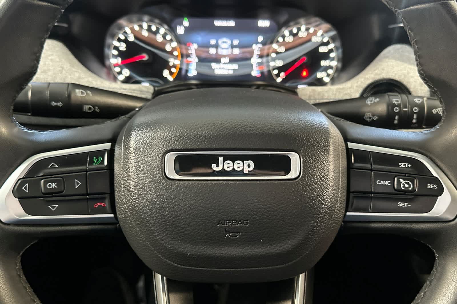 Used 2024 Jeep Compass Latitude AWD/4WD image 18