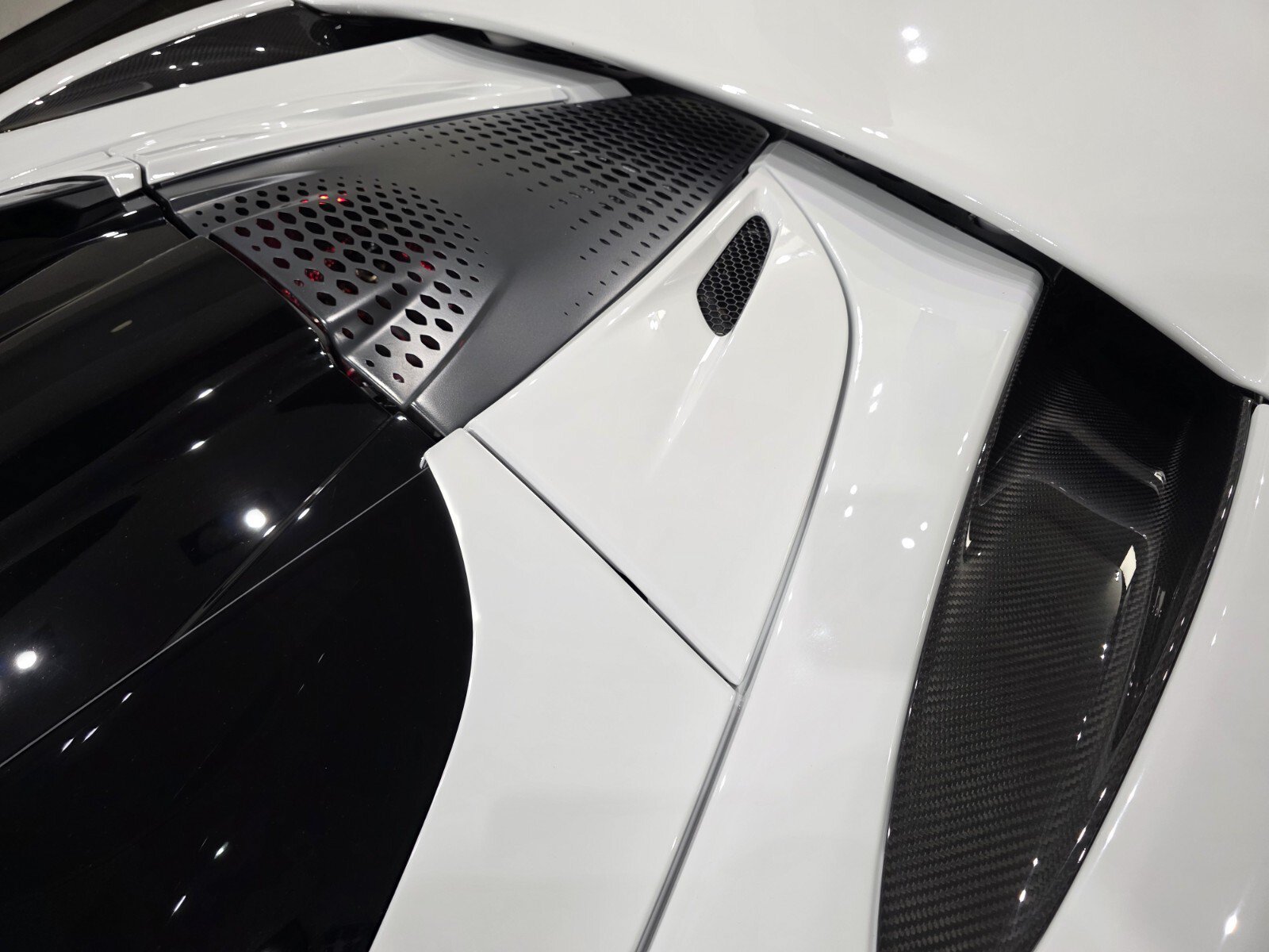 New 2027 McLaren 750S Spider RWD image 21