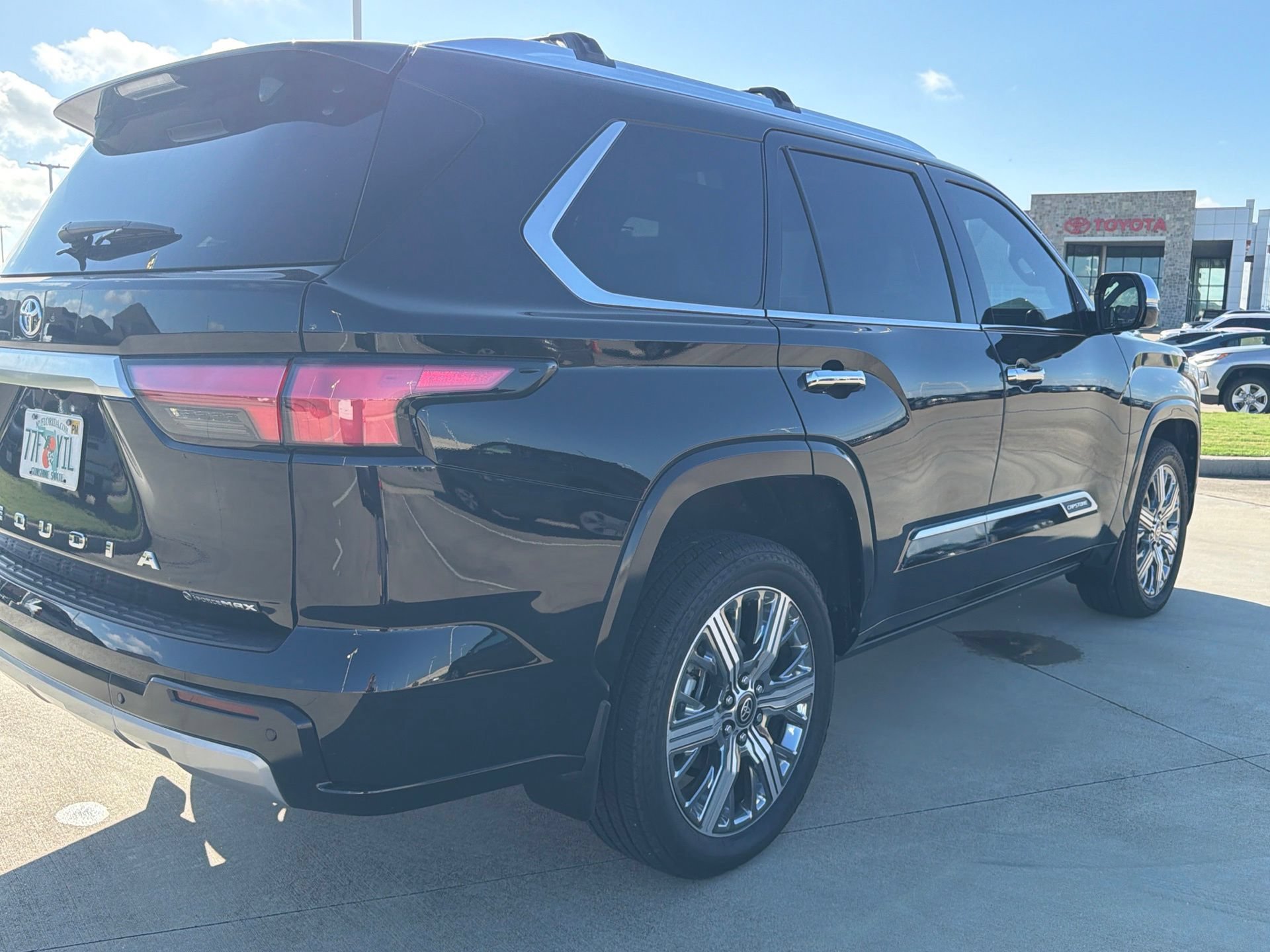 Used 2026 Toyota Sequoia Capstone AWD/4WD image 3