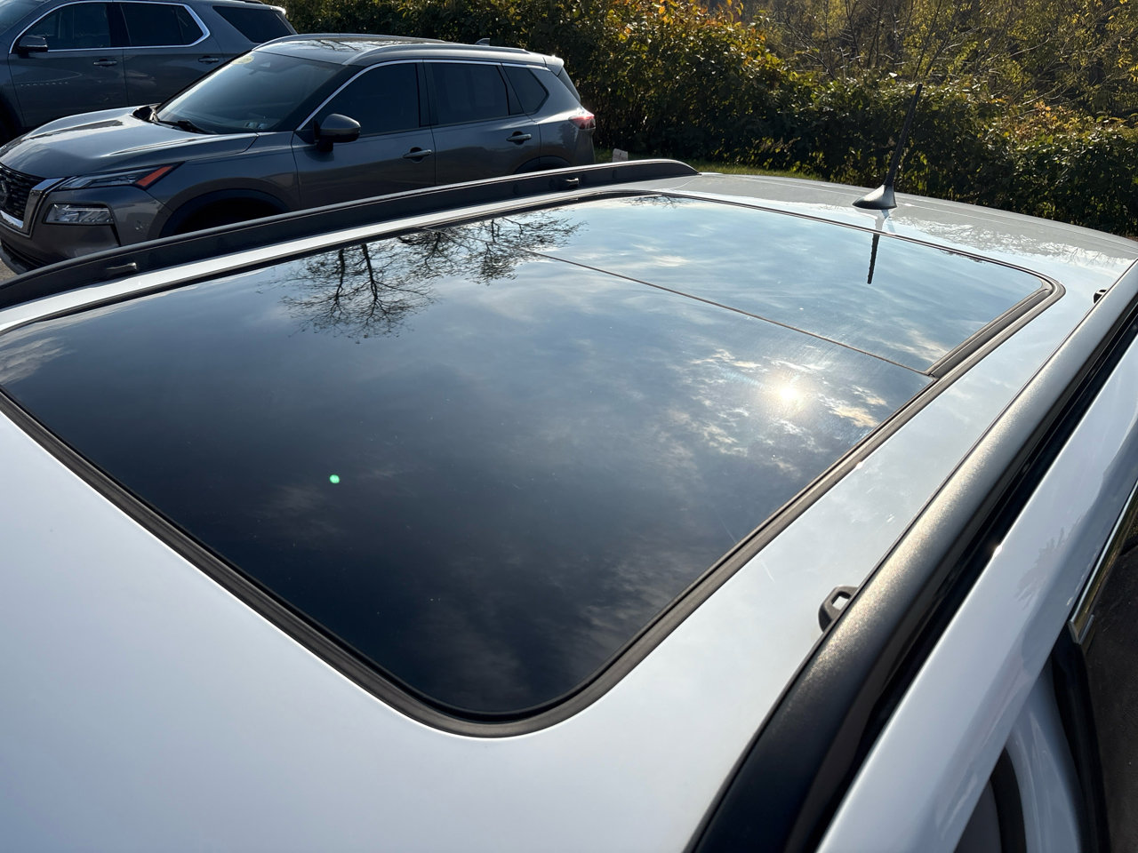 Used 2022 Jeep Compass Latitude w/ Sun and Sound Group image 27