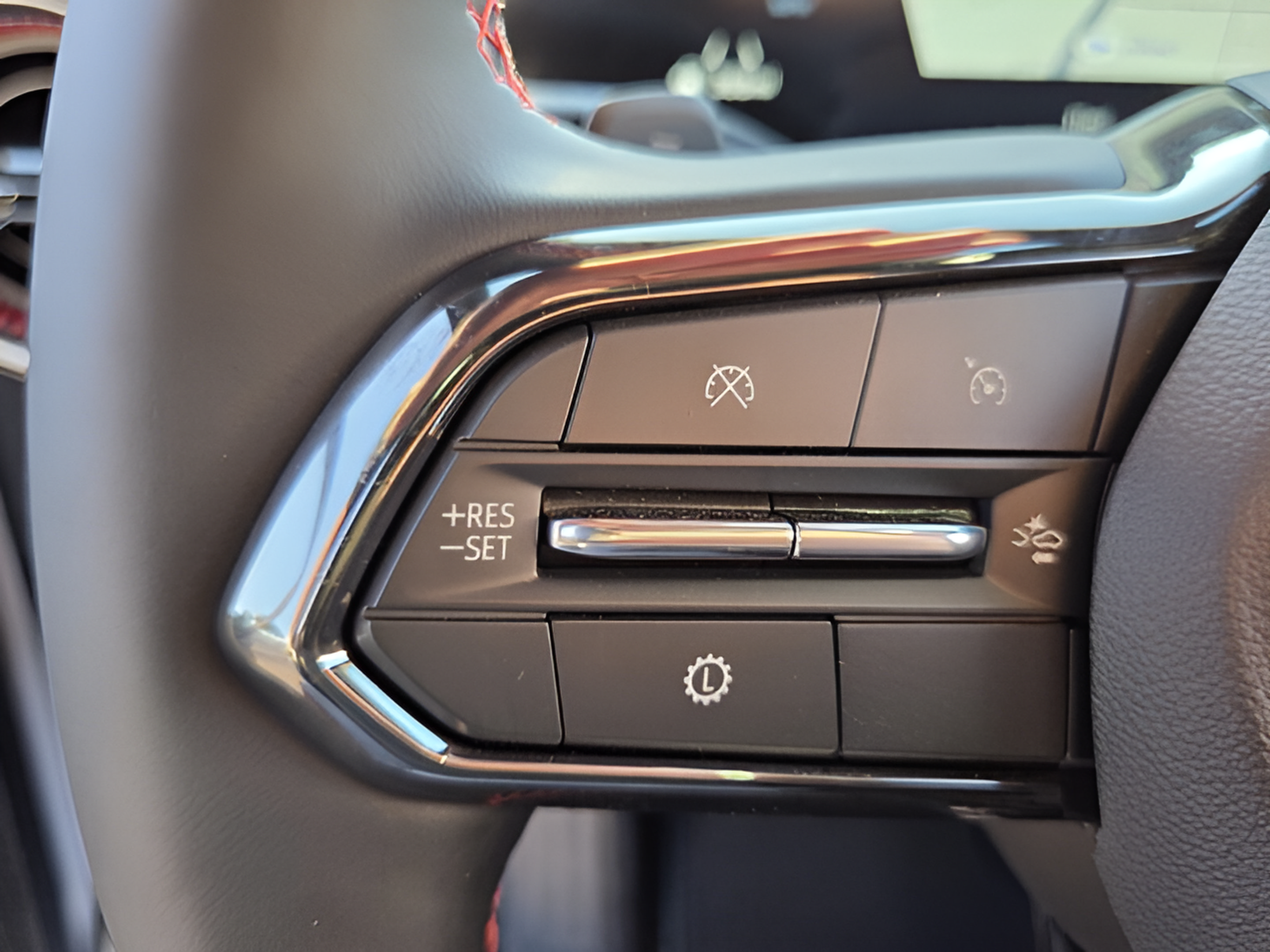 New 2027 Chevrolet Equinox RS FWD image 23