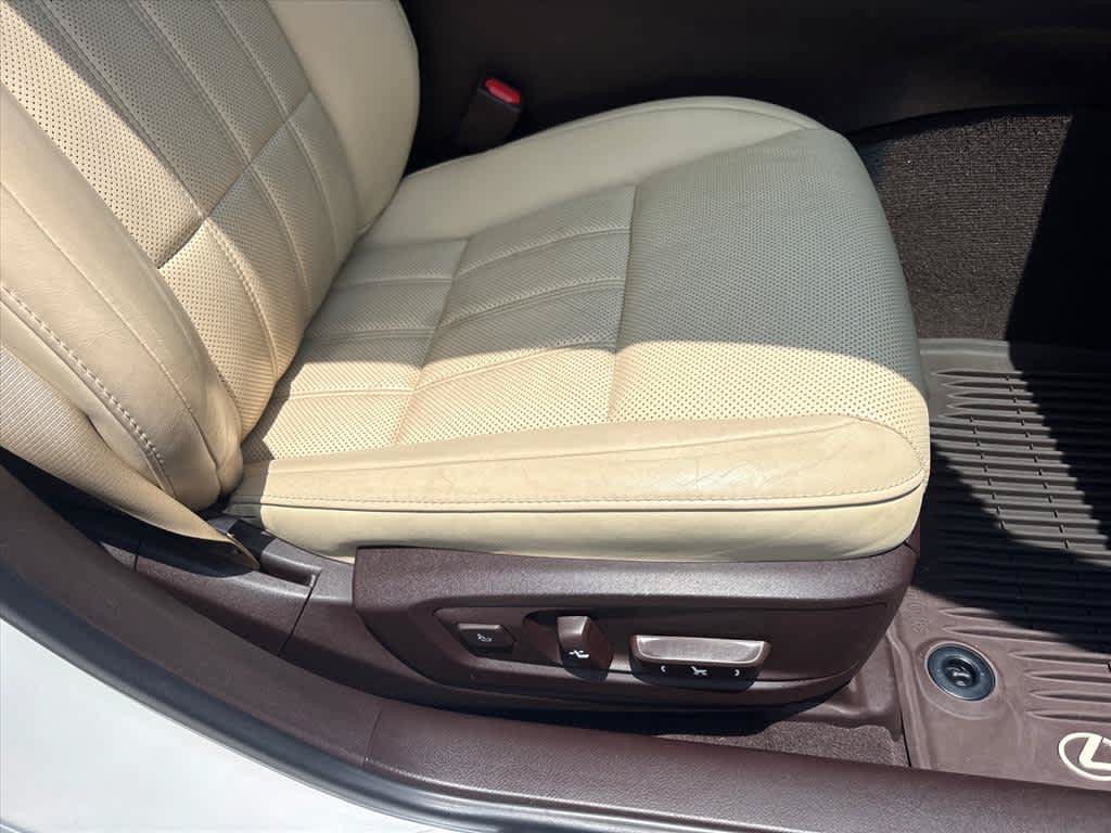 Used 2016 Lexus ES 350 w/ Luxury Package w/Wood Trim FWD image 7