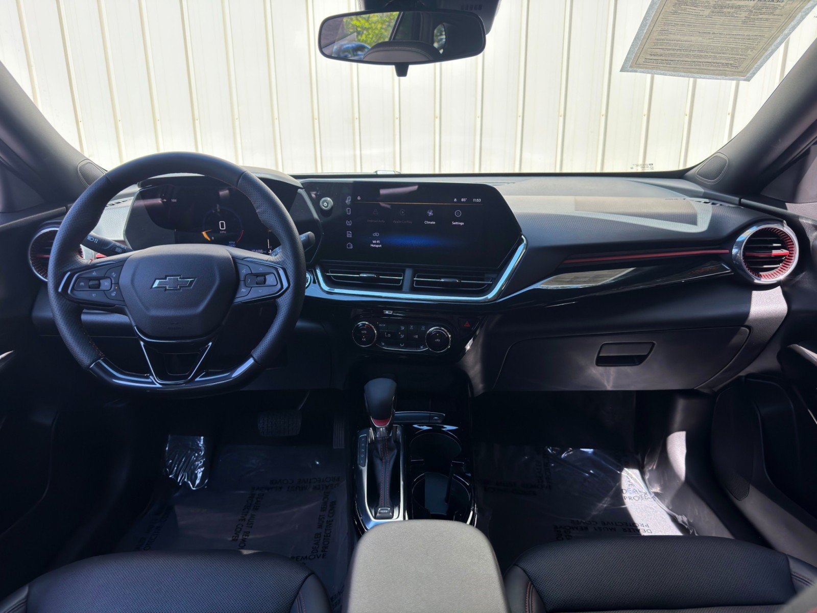 Used 2025 Chevrolet Trax RS FWD image 11
