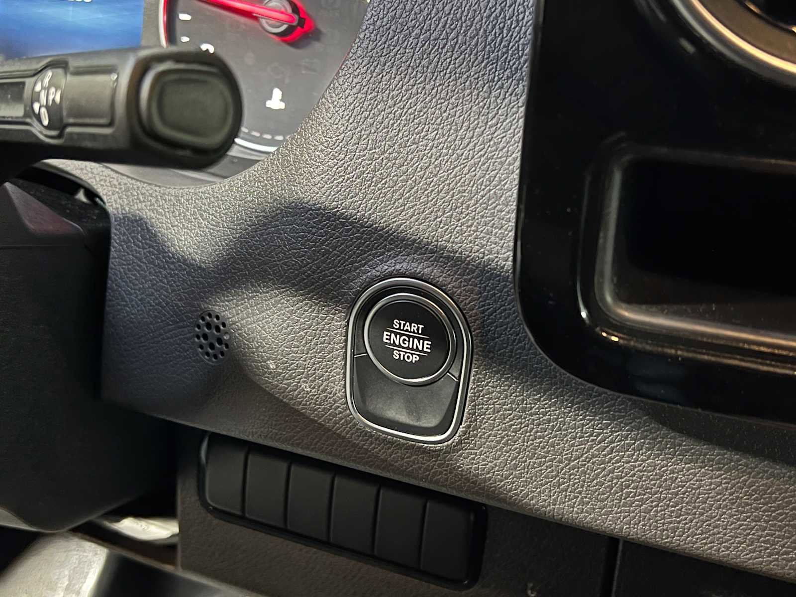 Used 2025 Mercedes-Benz Sprinter 2500 image 29