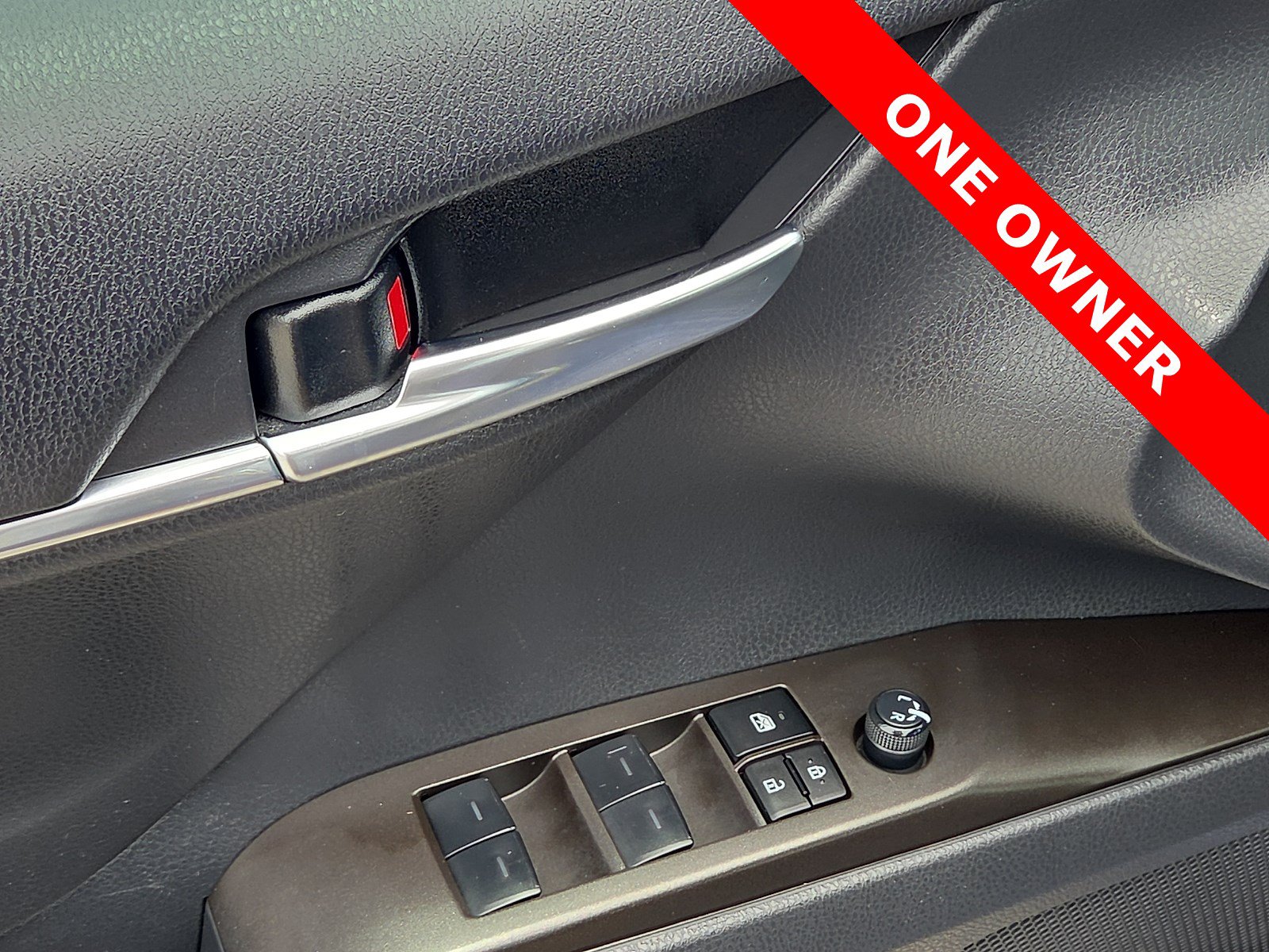 Used 2024 Toyota Camry SE FWD image 13