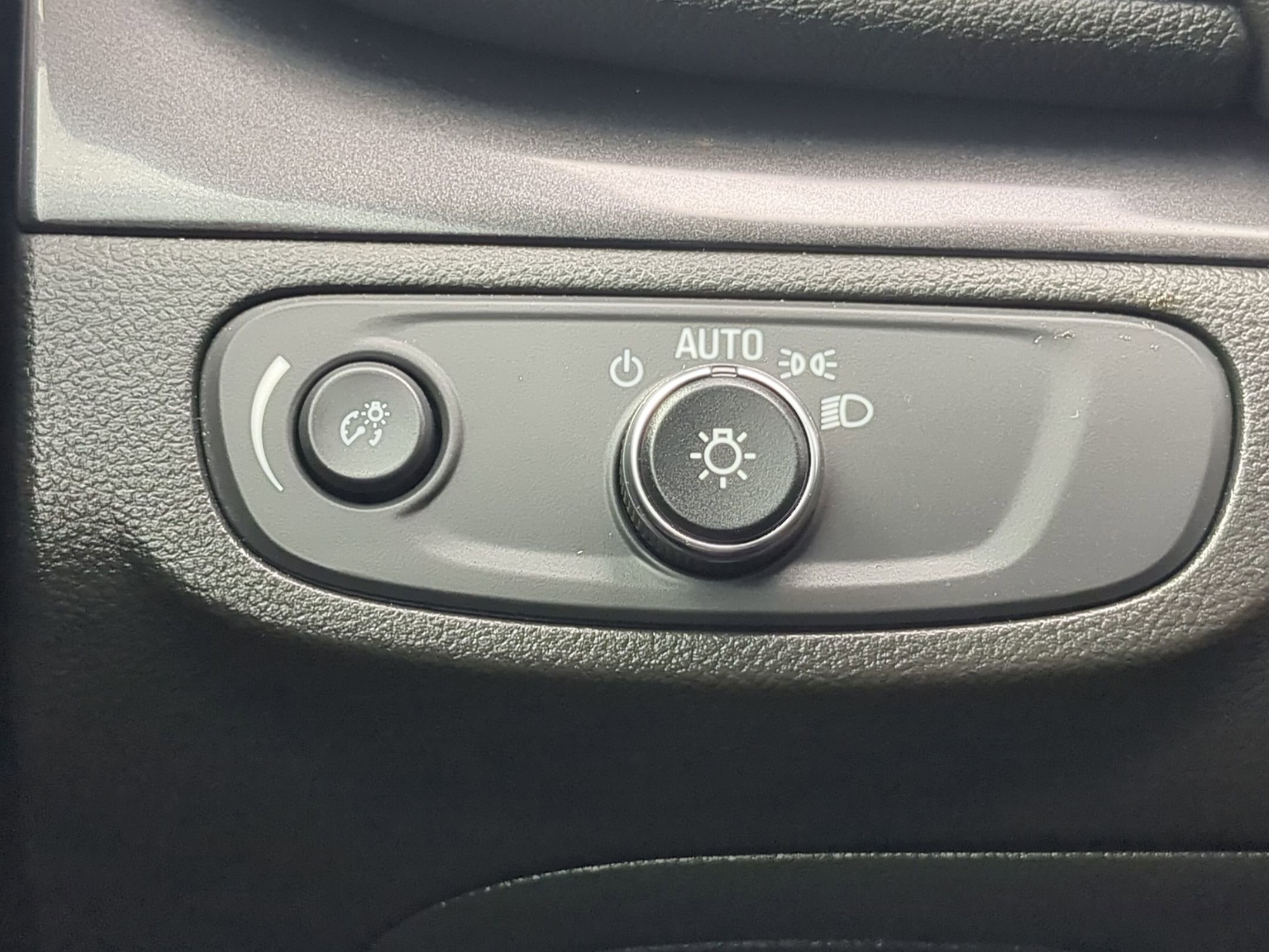 Used 2022 Buick Encore Preferred w/ Safety Package image 20