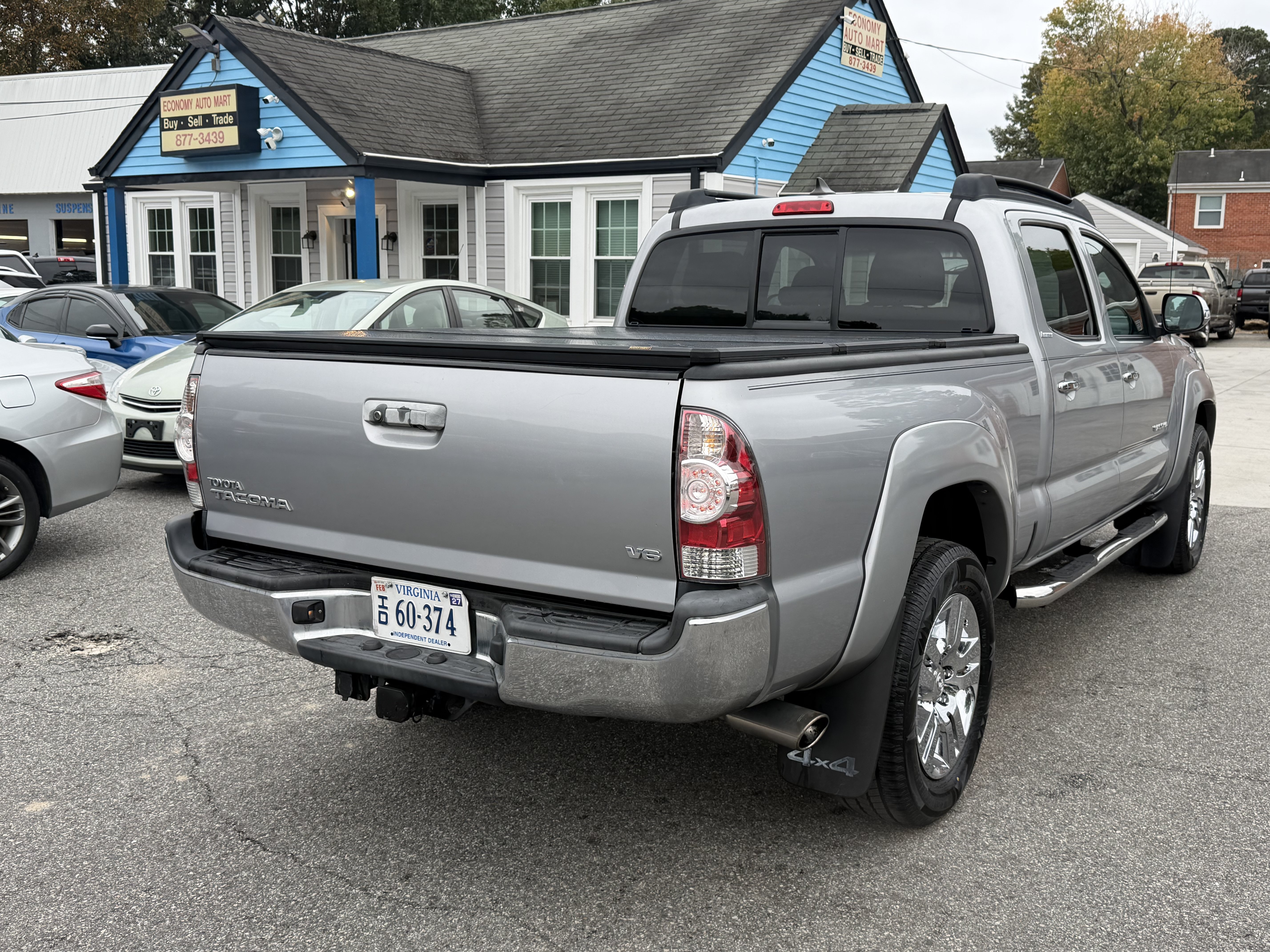 Used 2015 Toyota Tacoma 4x4 Double Cab w/ Limited Package image 6