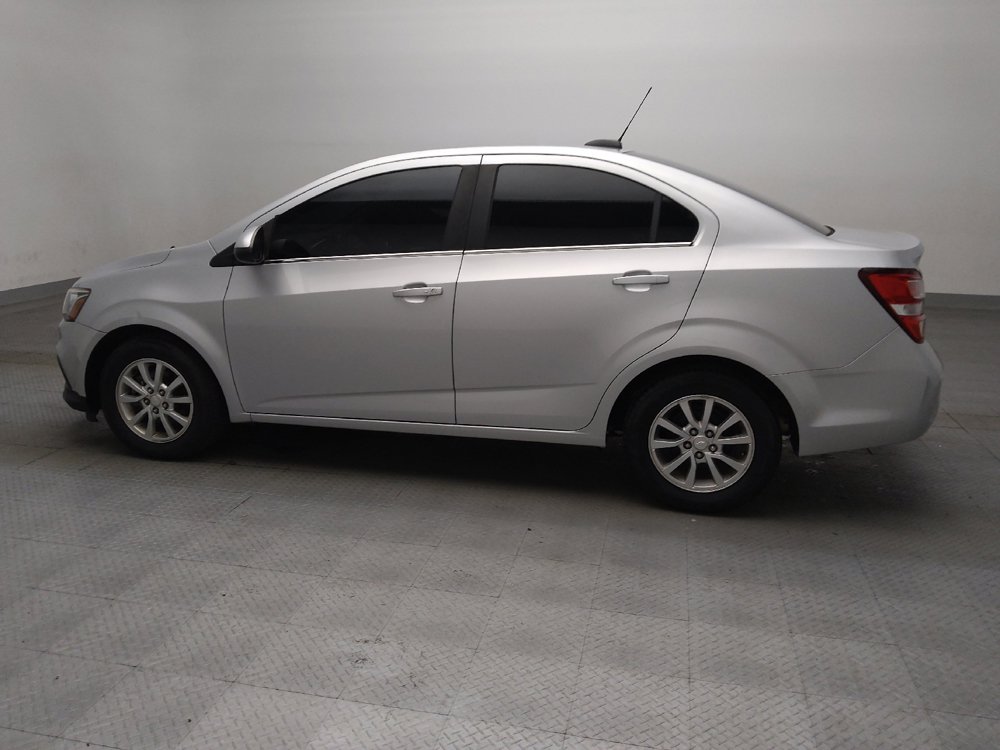Used 2019 Chevrolet Sonic LT w/ Convenience Package FWD image 3