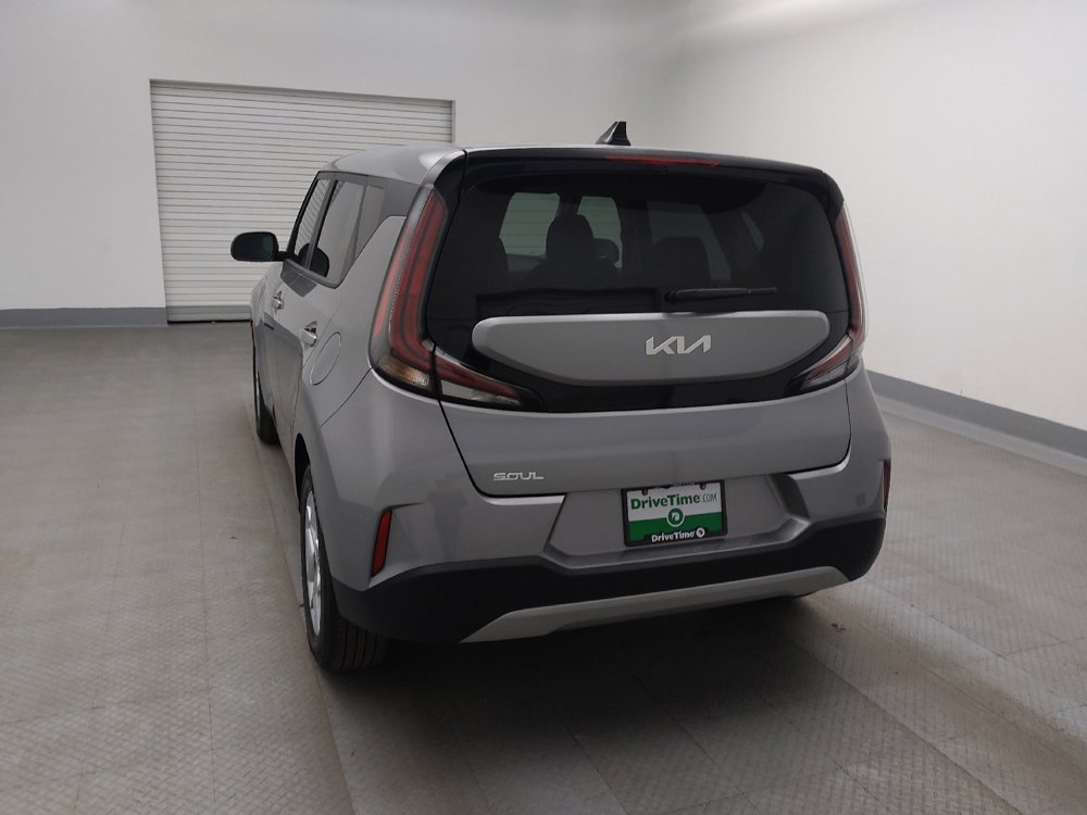 Used 2025 Kia Soul LX image 6