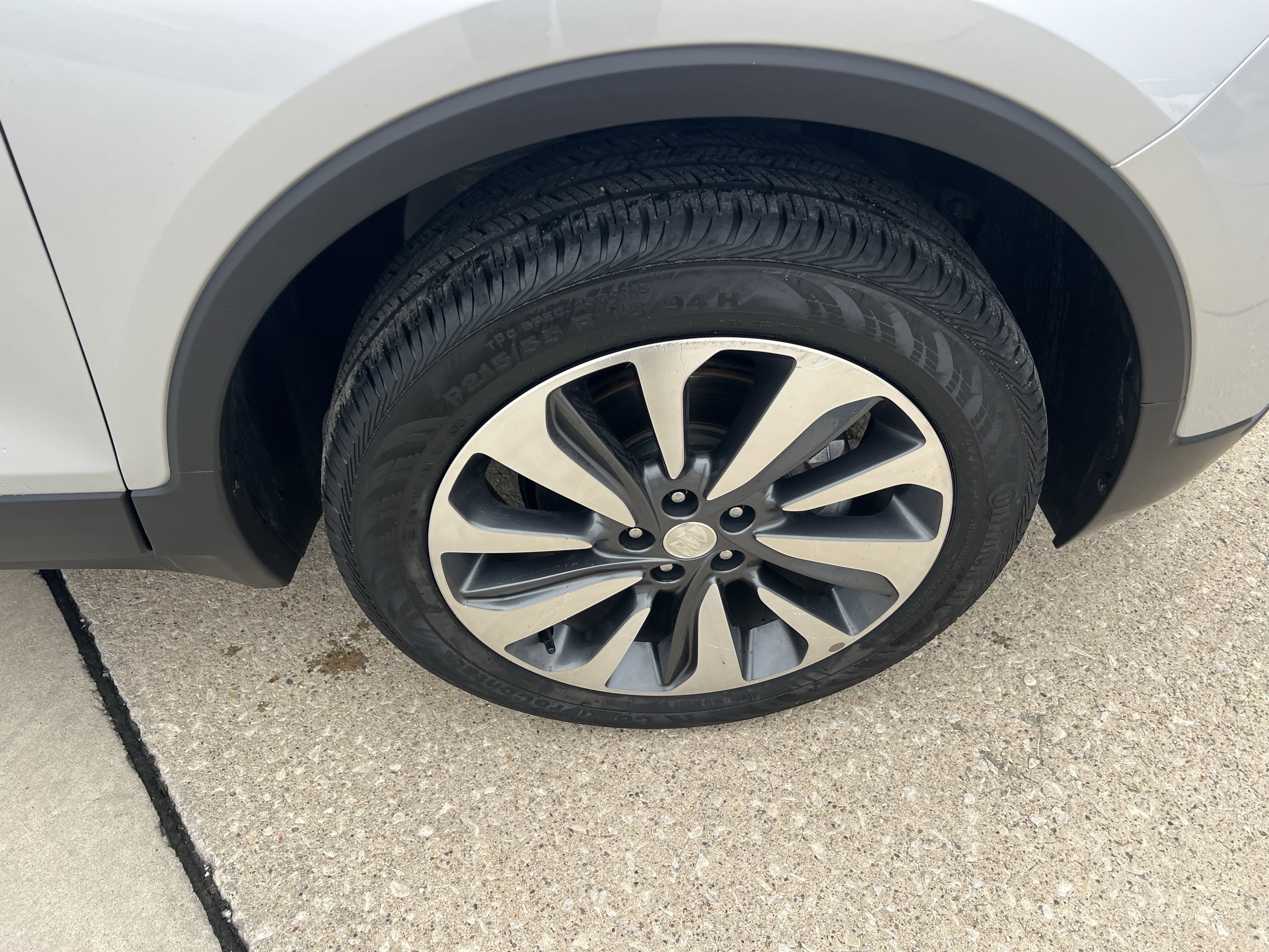 Used 2022 Buick Encore Preferred w/ Safety Package image 2