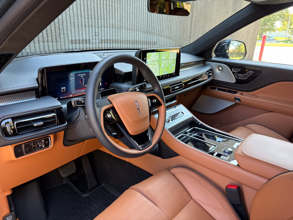 New 2027 Lincoln Aviator Black Label AWD/4WD image 10