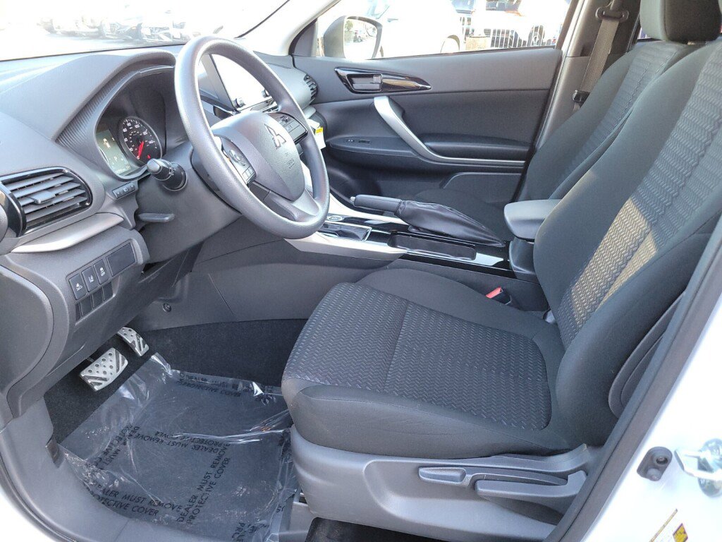 Used 2024 Mitsubishi Eclipse Cross Black Edition image 17