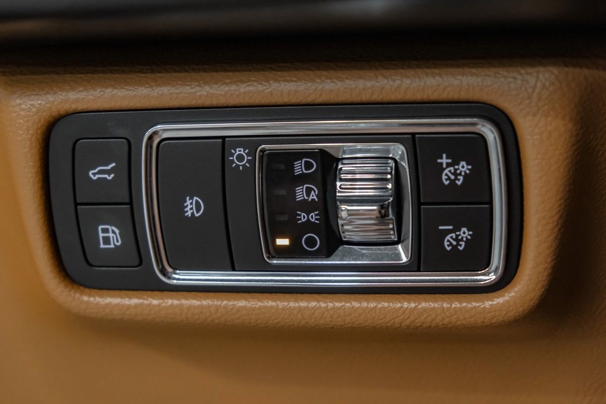 Used 2020 Lincoln Aviator Black Label Grand Touring w/ Class IV Trailer Tow Package image 28