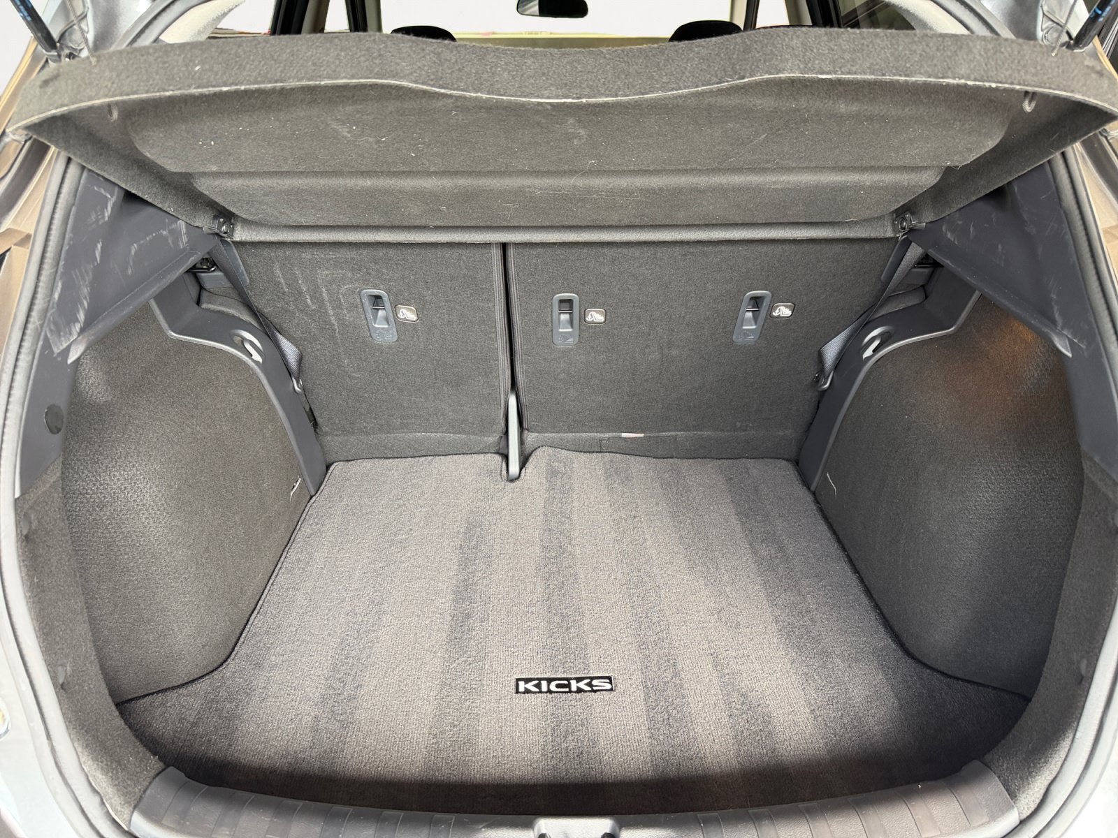 Used 2024 Nissan Kicks SV w/ Exterior Package FWD image 13