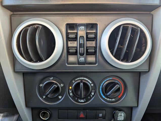 Used 2009 Jeep Wrangler Unlimited Sahara w/ Trailer Tow Group image 13