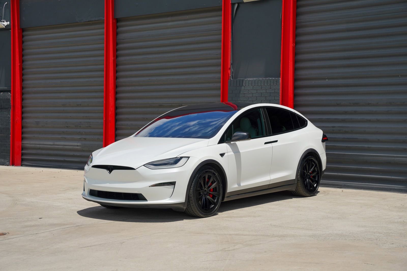 Used 2023 Tesla Model X Plaid AWD/4WD image 1