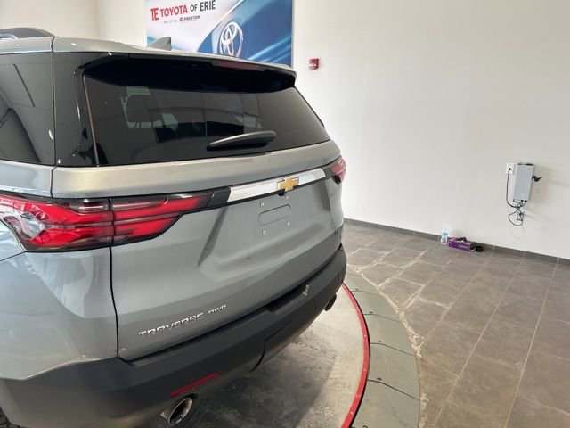 Used 2023 Chevrolet Traverse LT AWD/4WD image 6