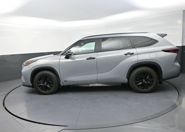 Used 2024 Toyota Highlander XLE image 4