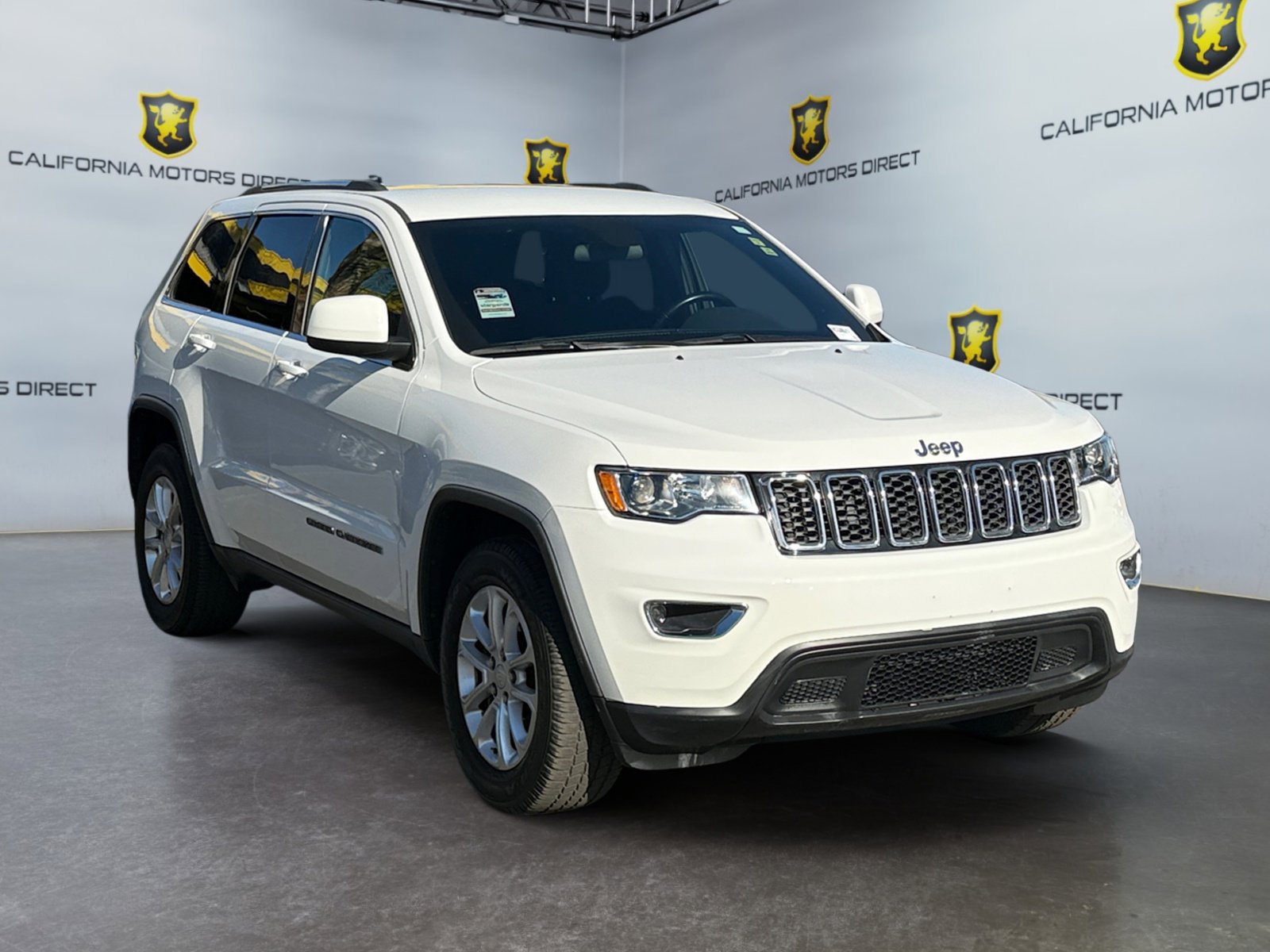 Used 2021 Jeep Grand Cherokee Laredo image 7