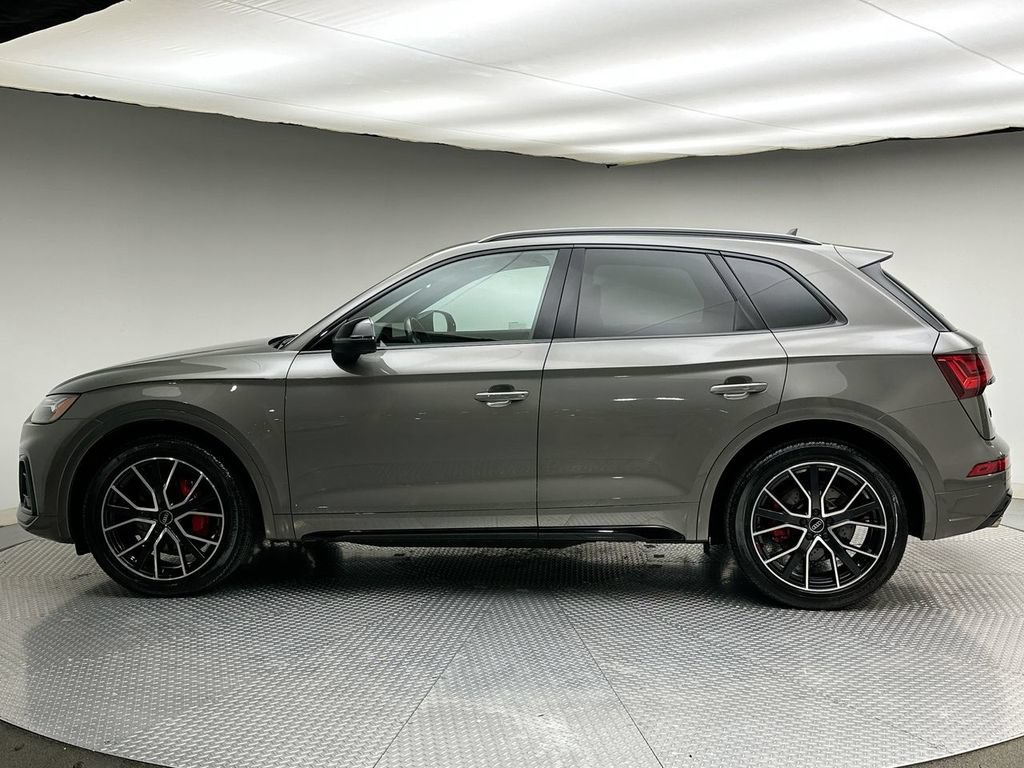 Used 2023 Audi SQ5 Premium Plus w/ Premium Plus Package AWD/4WD image 10