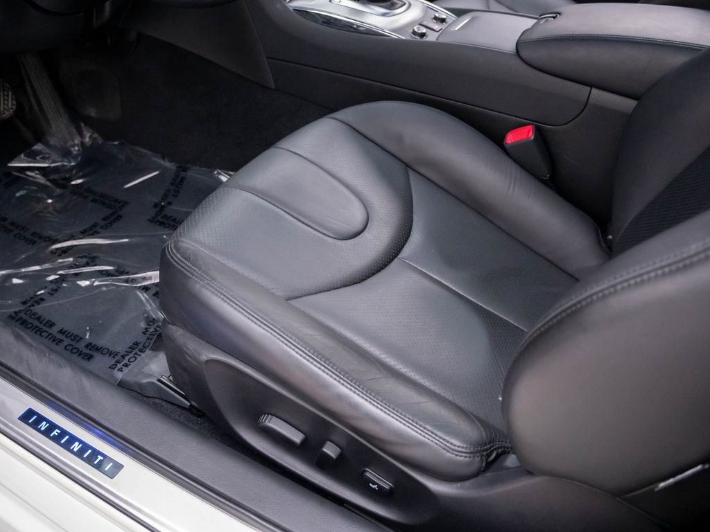 Used 2015 INFINITI Q60 AWD Coupe w/ Premium Package image 18