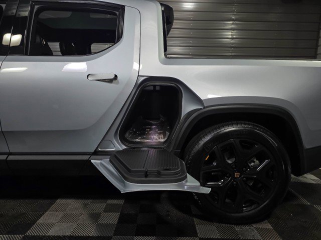 Used 2025 Rivian R1T Adventure image 14