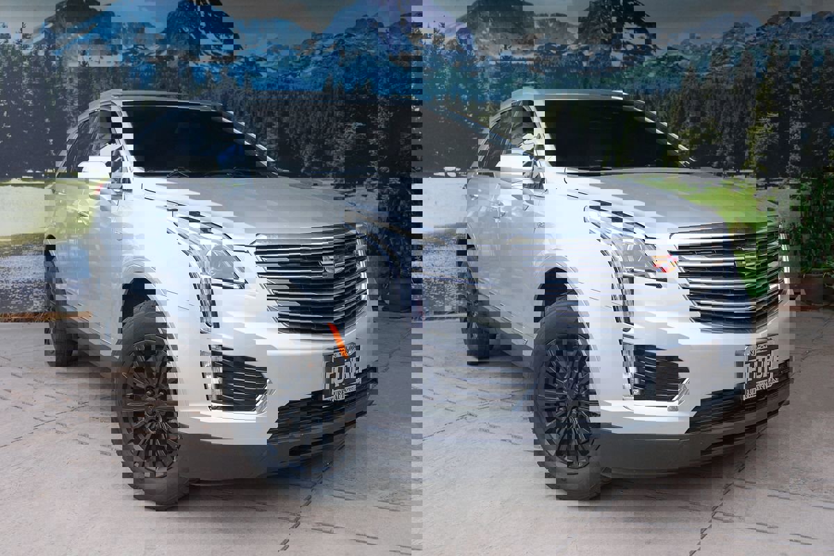 Used 2019 Cadillac XT5 FWD image 3