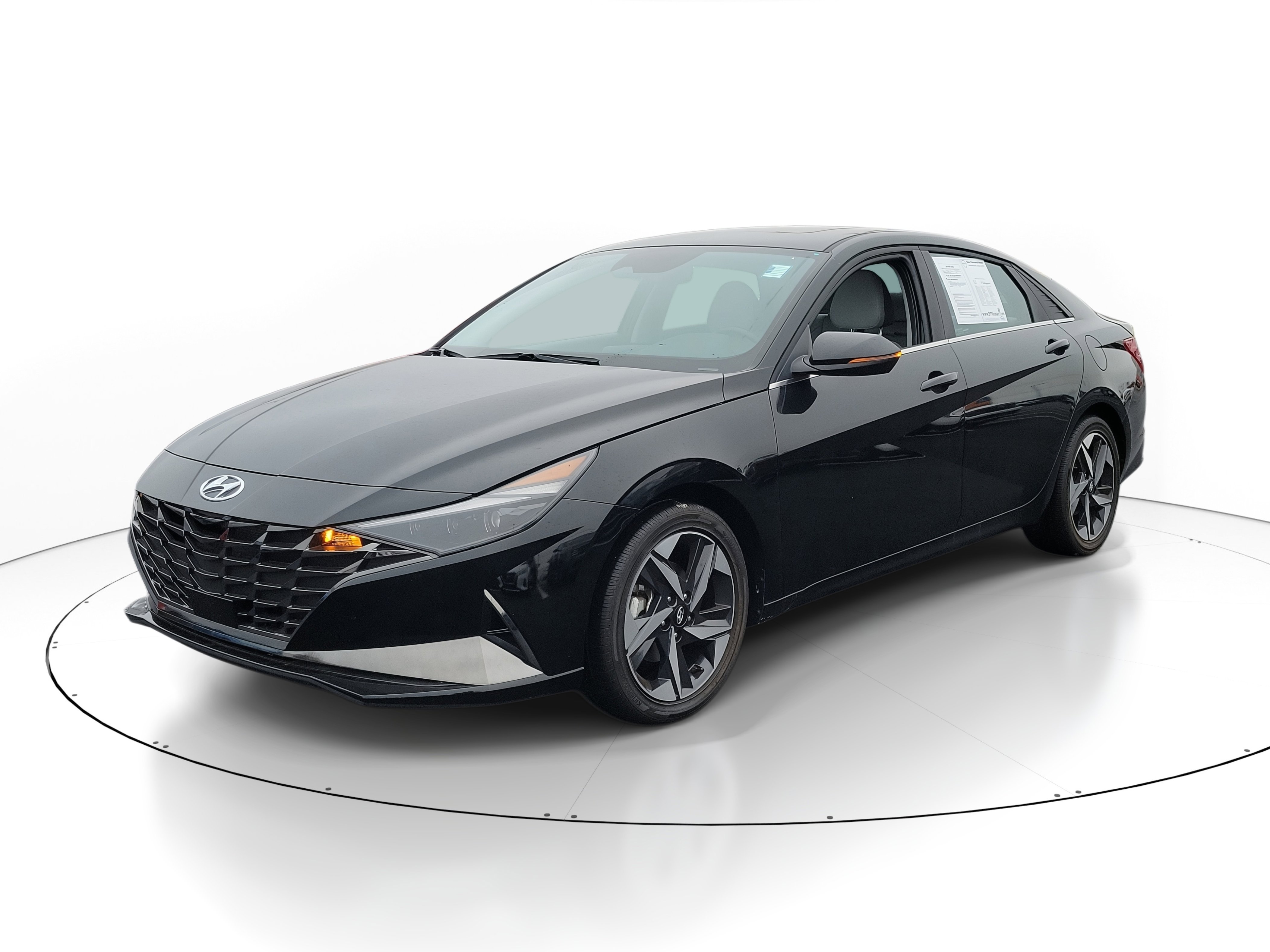 Used 2023 Hyundai Elantra Limited w/ Cargo Package image 2