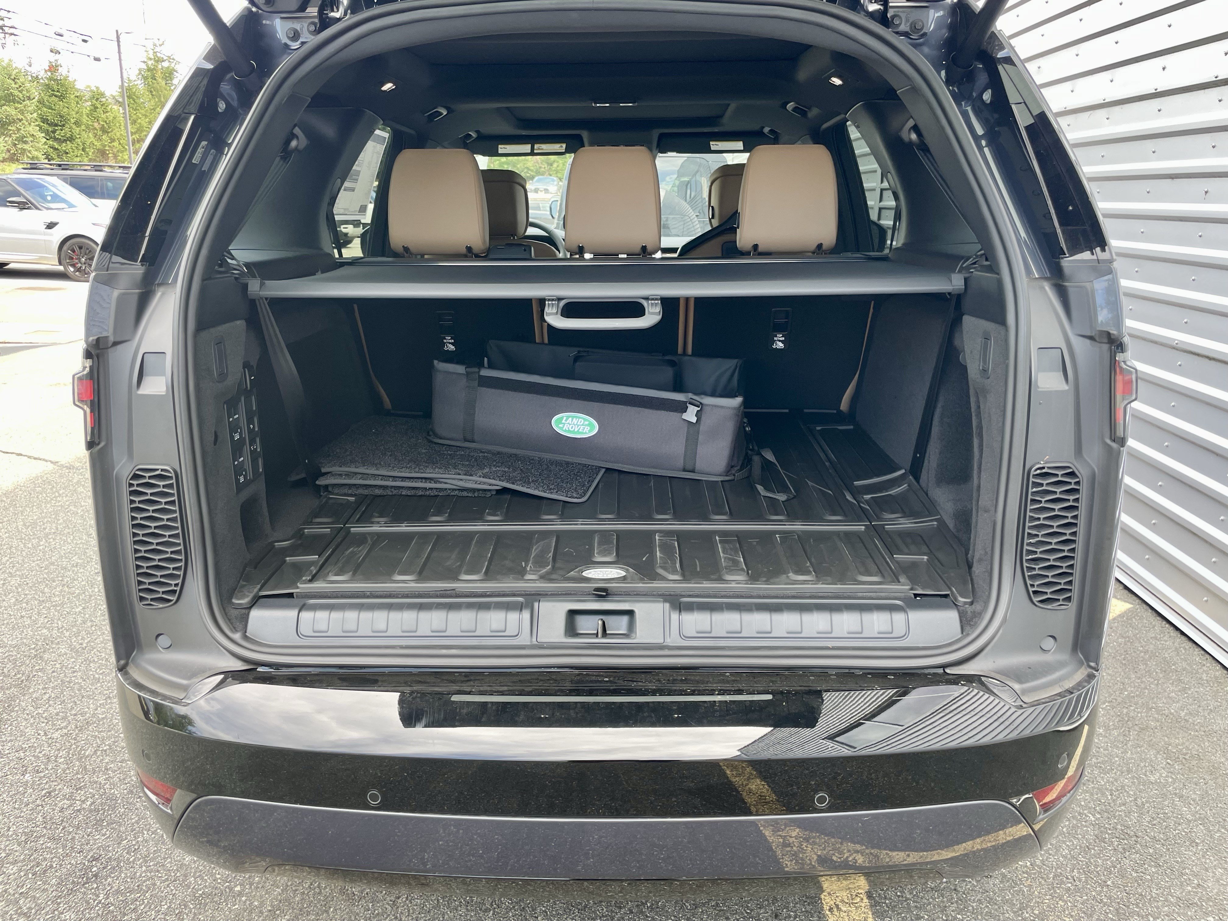 New 2026 Land Rover Discovery Dynamic SE AWD/4WD image 40