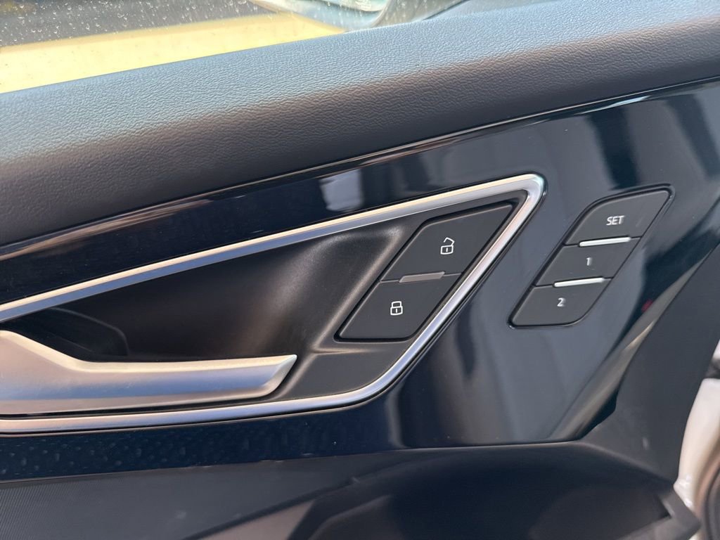 Used 2024 Audi Q4 e-tron Premium Plus image 20