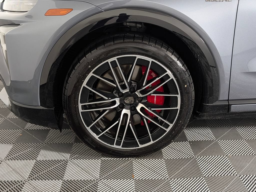 New 2026 Porsche Cayenne Turbo AWD/4WD image 11