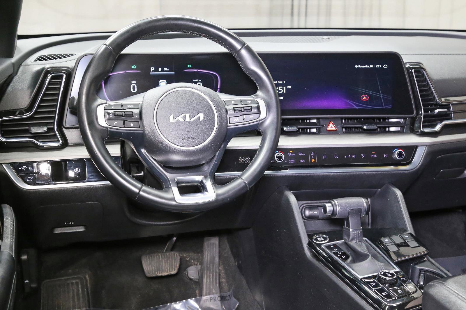 Used 2023 Kia Sportage X-Line w/ X-Line Premium Package image 2