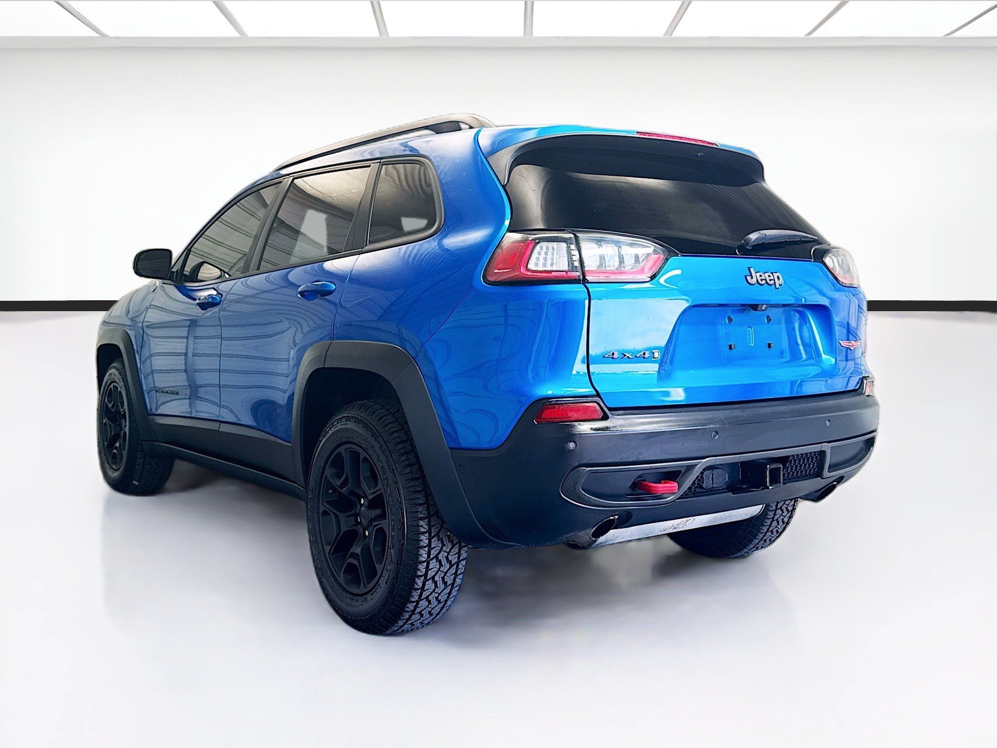 Used 2020 Jeep Cherokee Trailhawk AWD/4WD image 6