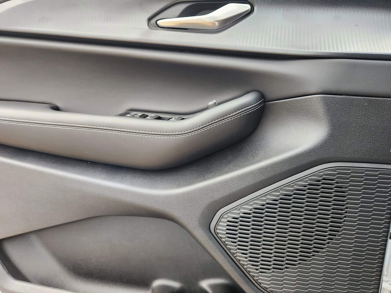 New 2025 Jeep Grand Cherokee Laredo X image 18