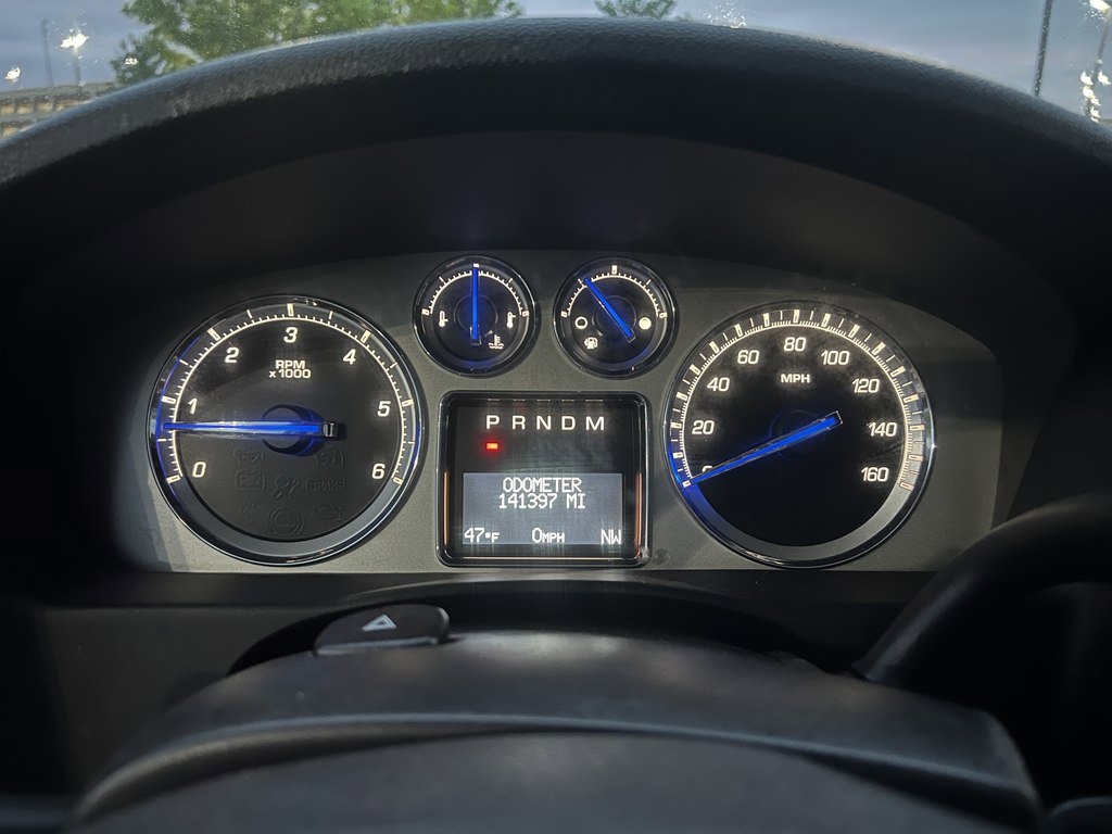 Used 2014 Cadillac Escalade Luxury AWD/4WD image 24