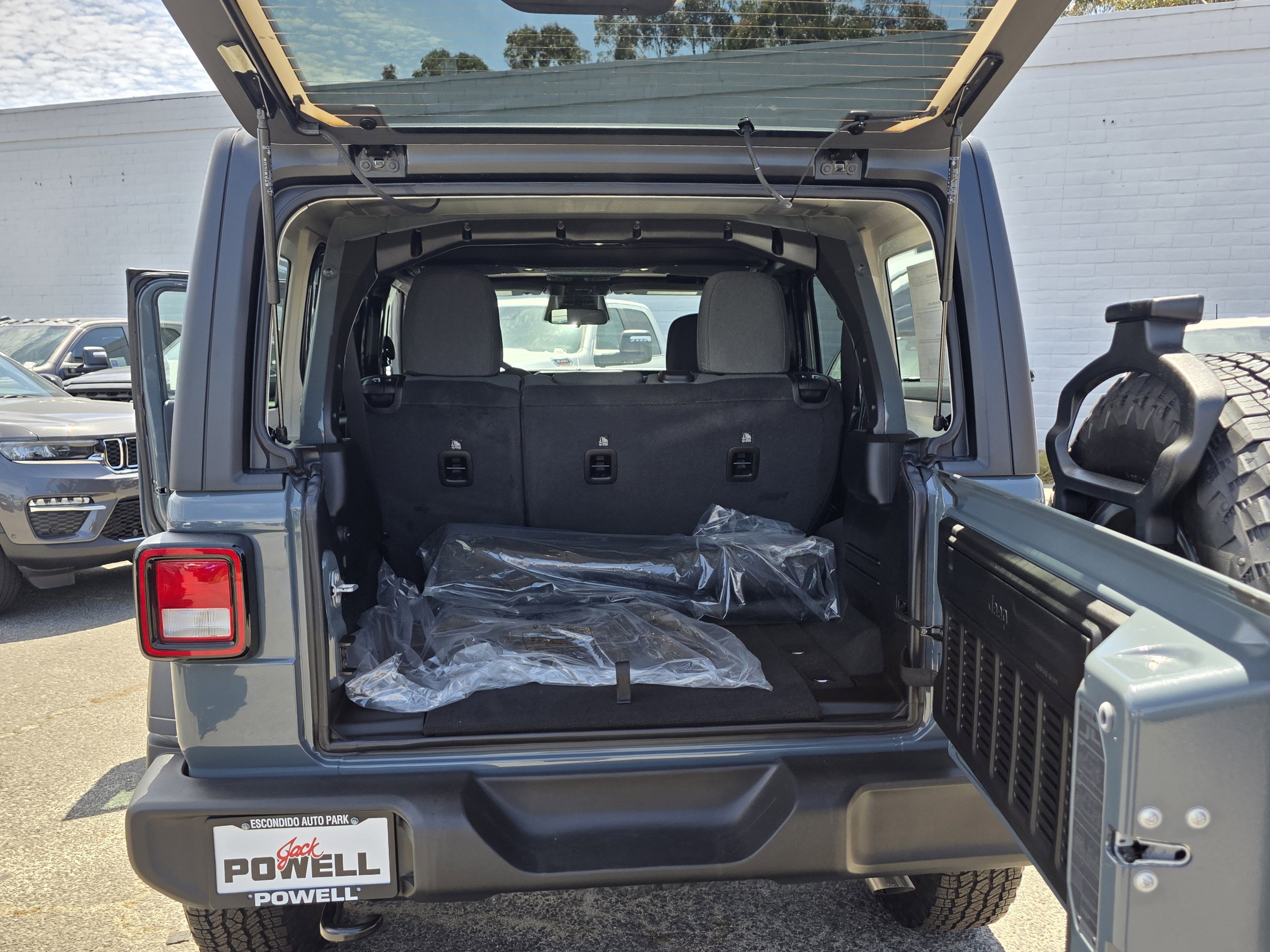 New 2026 Jeep Wrangler Unlimited Sport AWD/4WD image 18