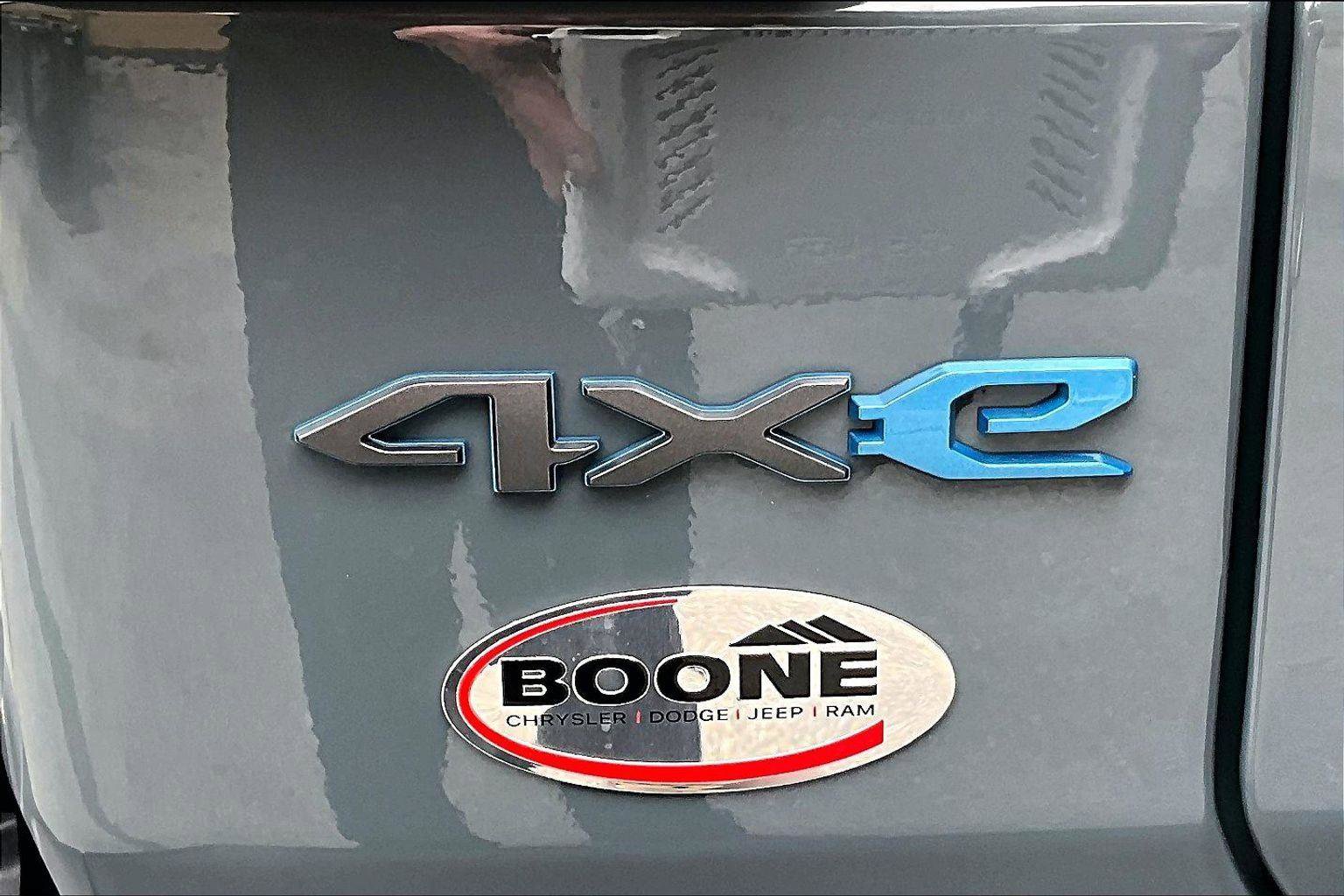 Used 2025 Jeep Wrangler Unlimited Rubicon 4xe image 9