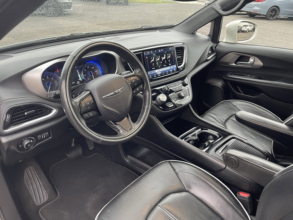 Used 2021 Chrysler Pacifica Limited w/ S Appearance Package image 23