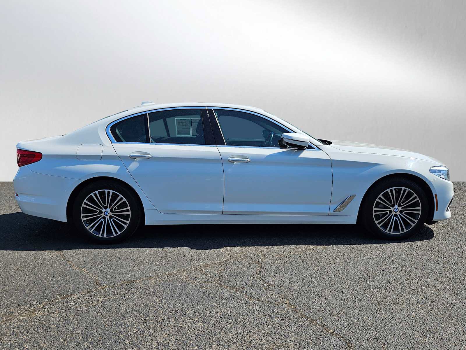 Used 2018 BMW 530i xDrive image 6